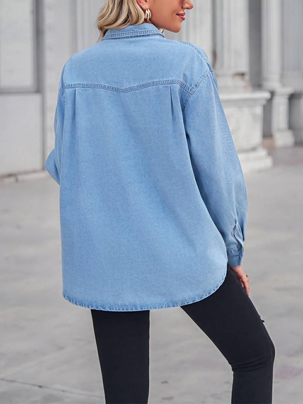 Denim top met kraag en verlaagde schouder