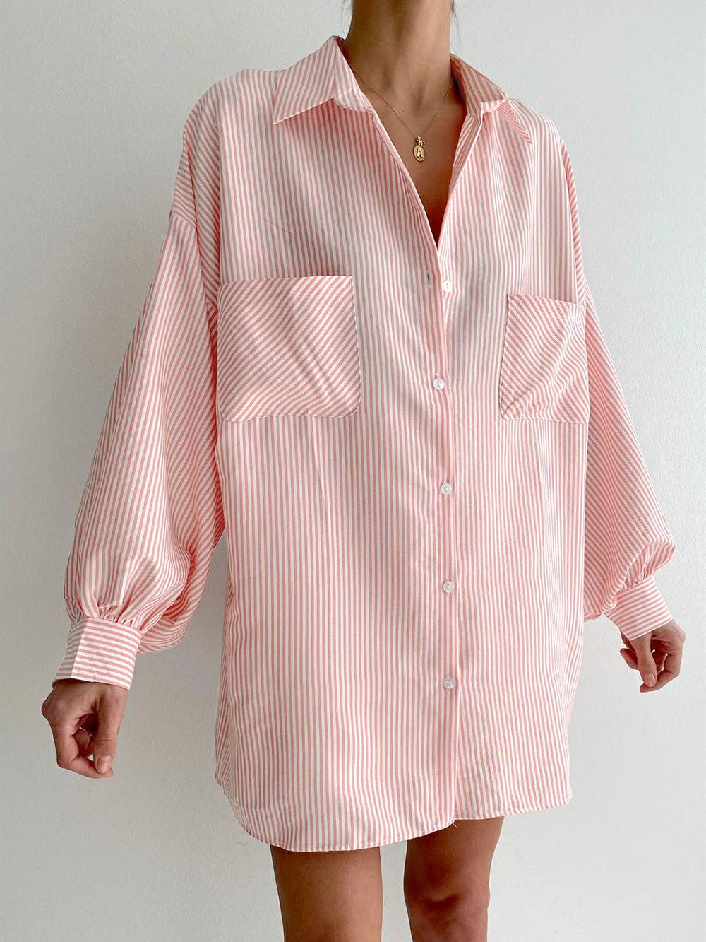 Gestreepte blouse met lange gezwollen mouwen