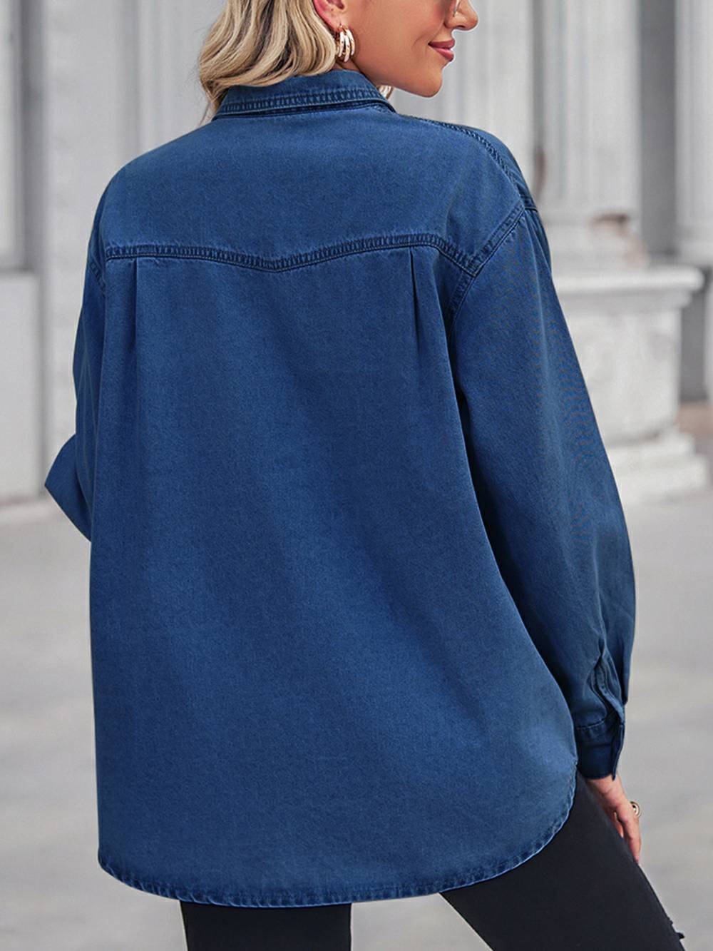 Denim top met kraag en verlaagde schouder