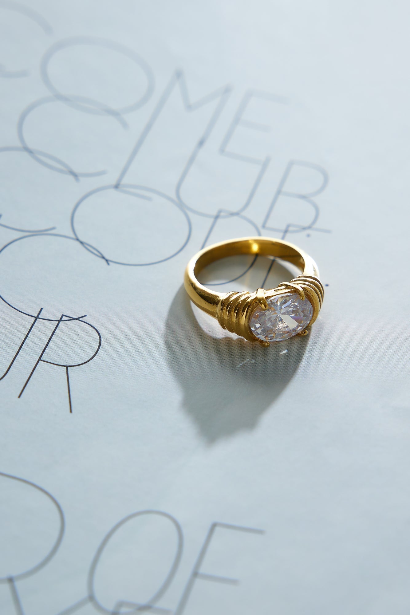 Goud vergulde ring met steen