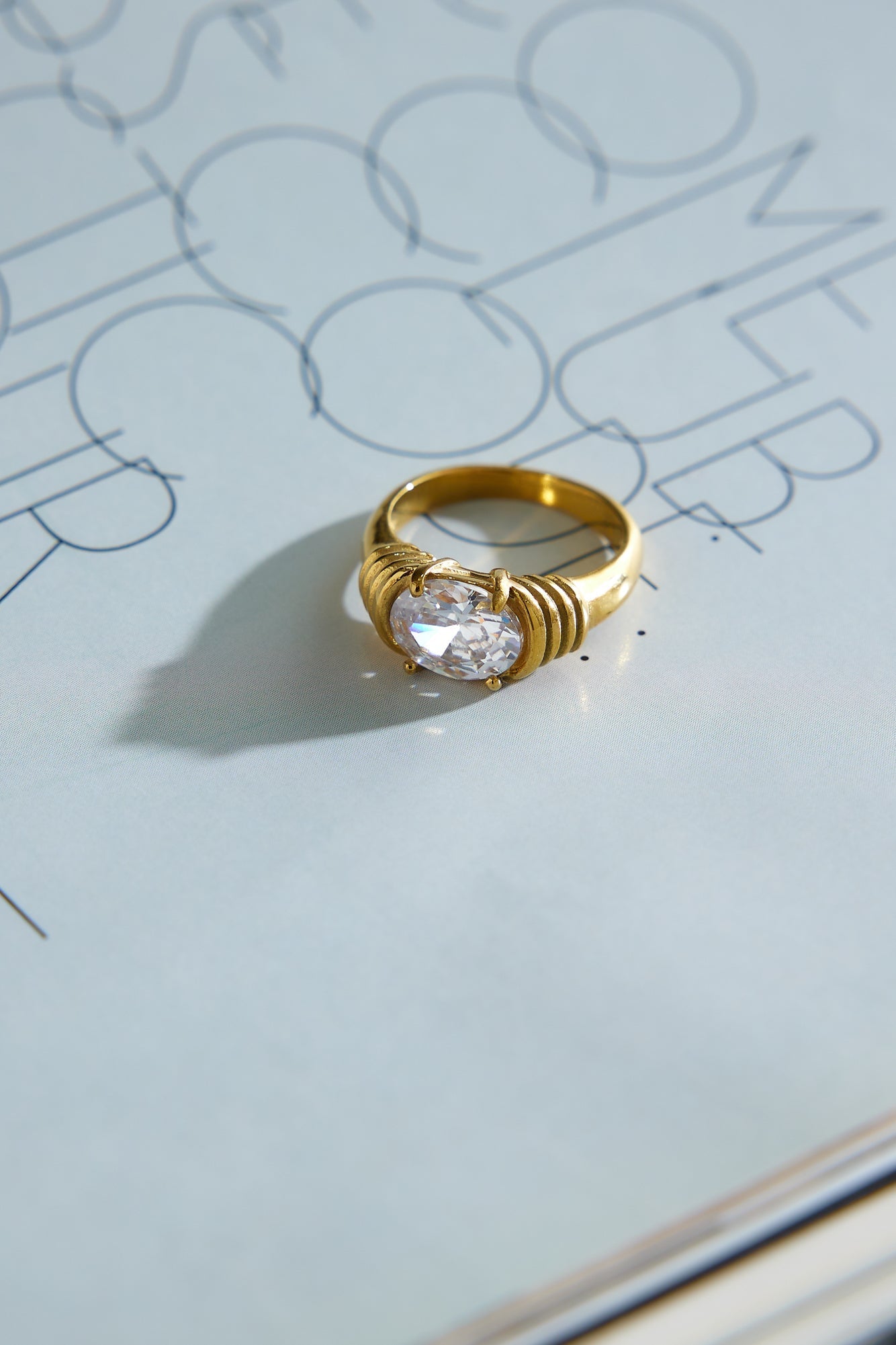 Goud vergulde ring met steen