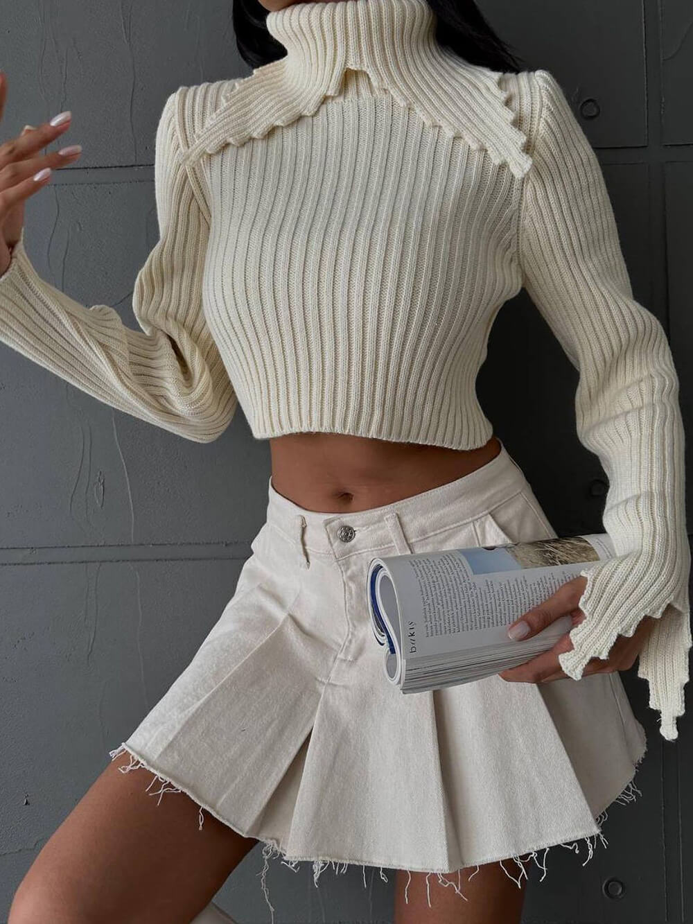 Puntig overhemd met lange kraag en cropped trui