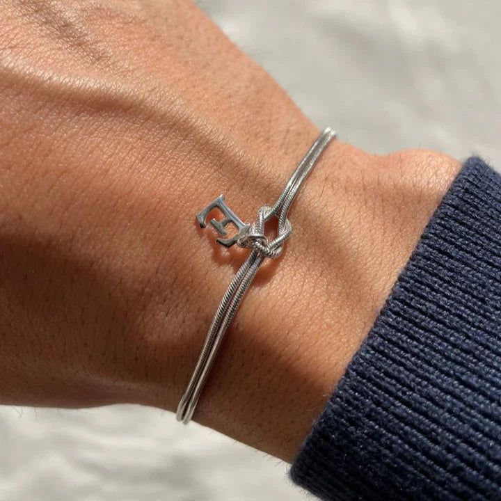 Gepersonaliseerde liefdesknoop armband